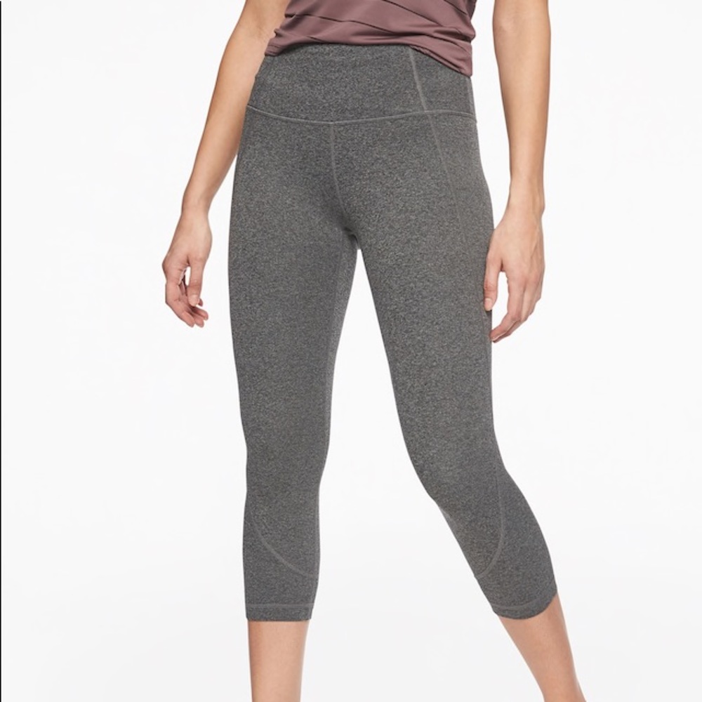 Athleta Salutation Capri in Powervita-Heather Grey